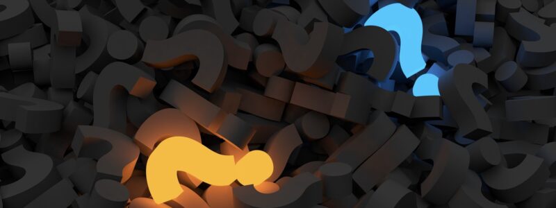 クエスチョンマークが並んだ画像